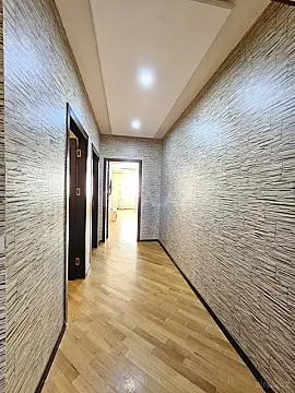 Satılır 3 otaqlı mənzil 107 m²