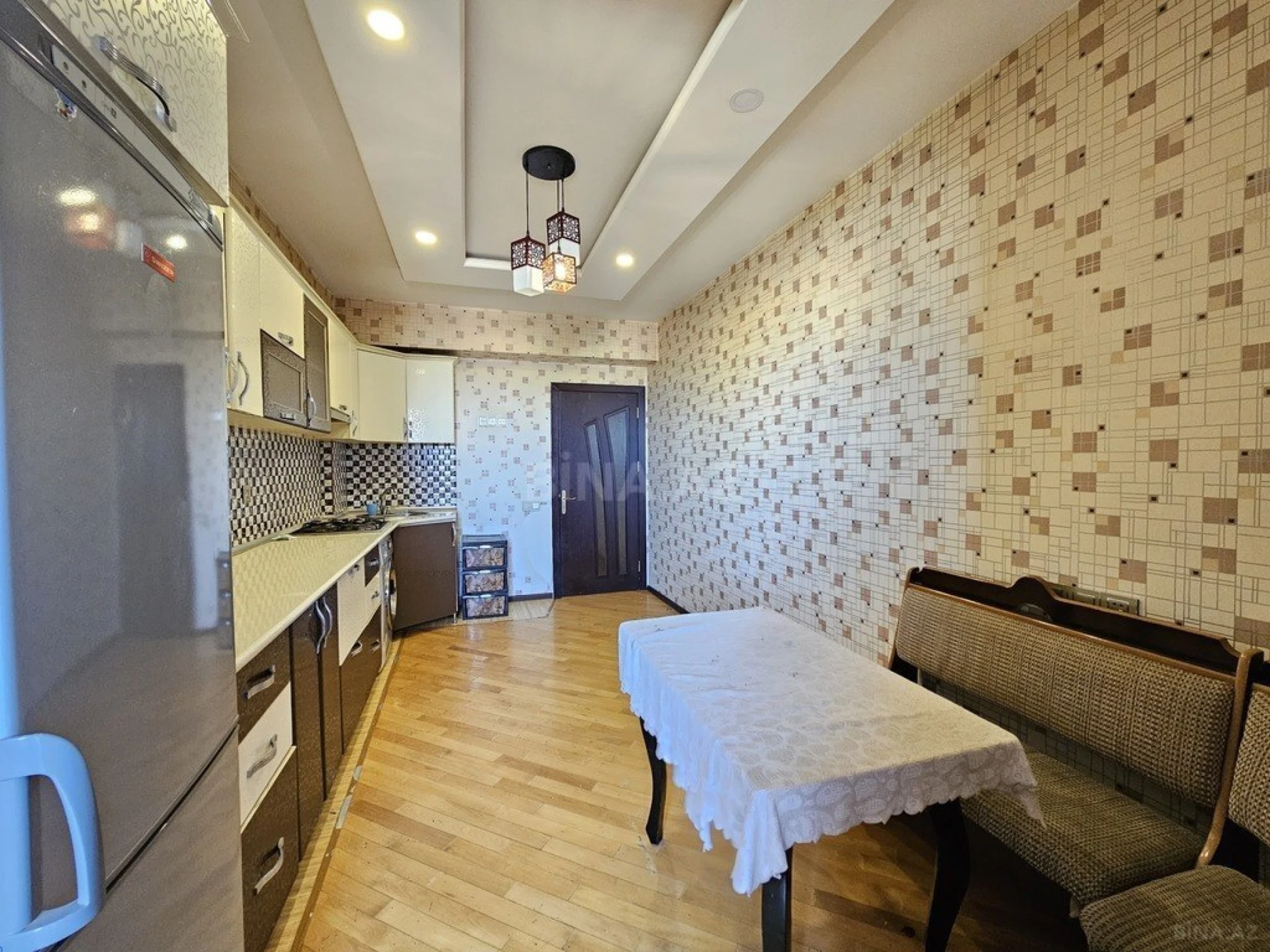 Satılır 3 otaqlı mənzil 107 m²
