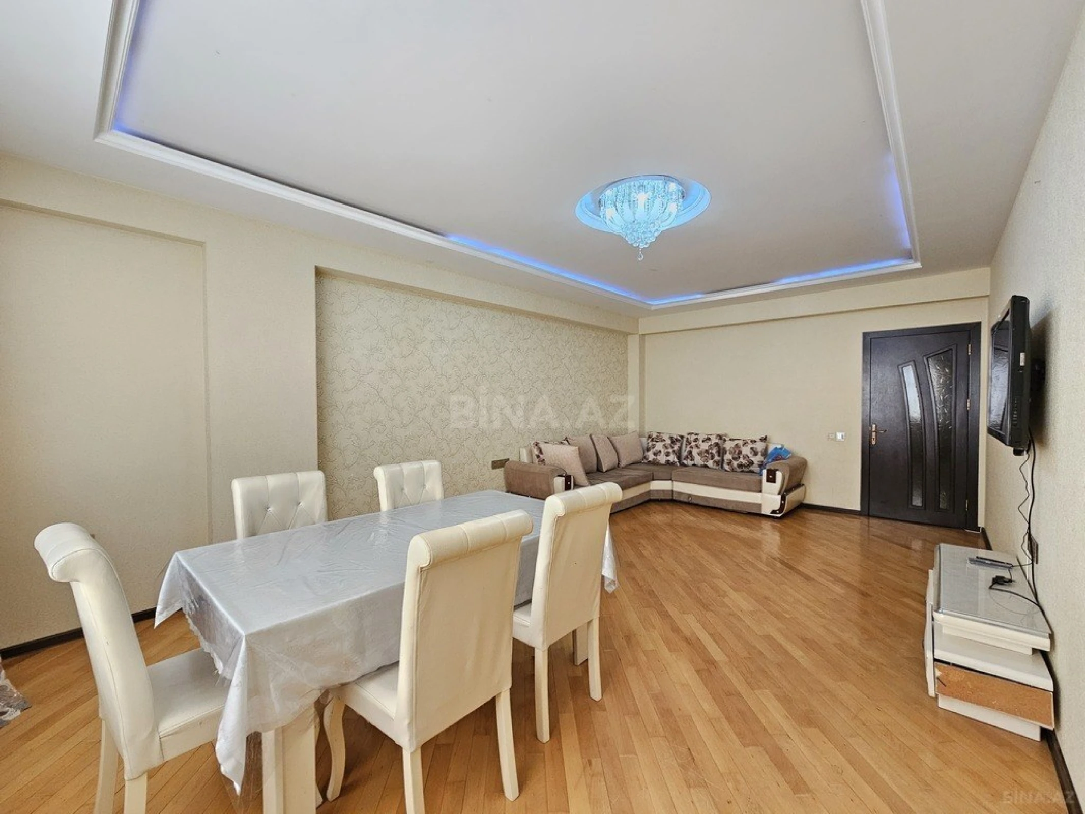 Satılır 3 otaqlı mənzil 107 m²