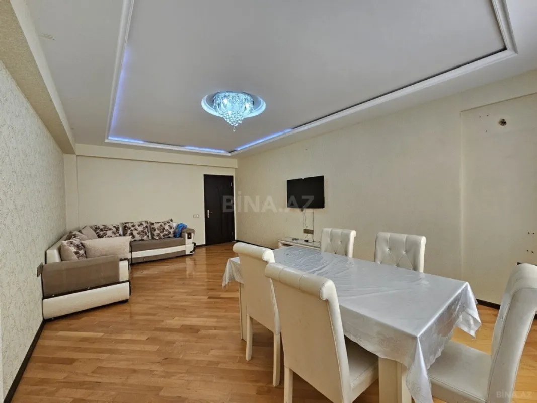 Satılır 3 otaqlı mənzil 107 m²
