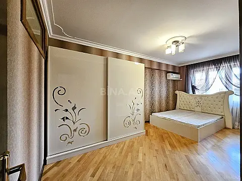 Satılır 3 otaqlı mənzil 107 m²