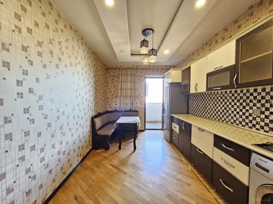 Satılır 3 otaqlı mənzil 107 m²