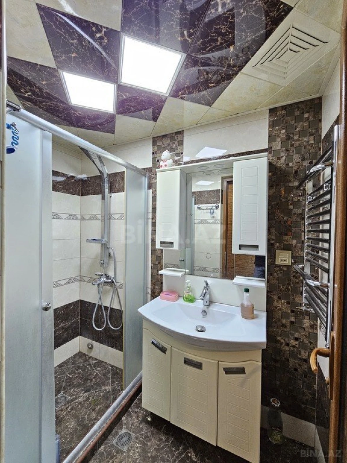 Satılır 3 otaqlı mənzil 107 m²