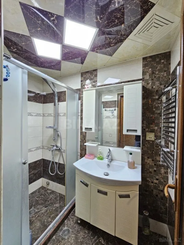 Satılır 3 otaqlı mənzil 107 m²