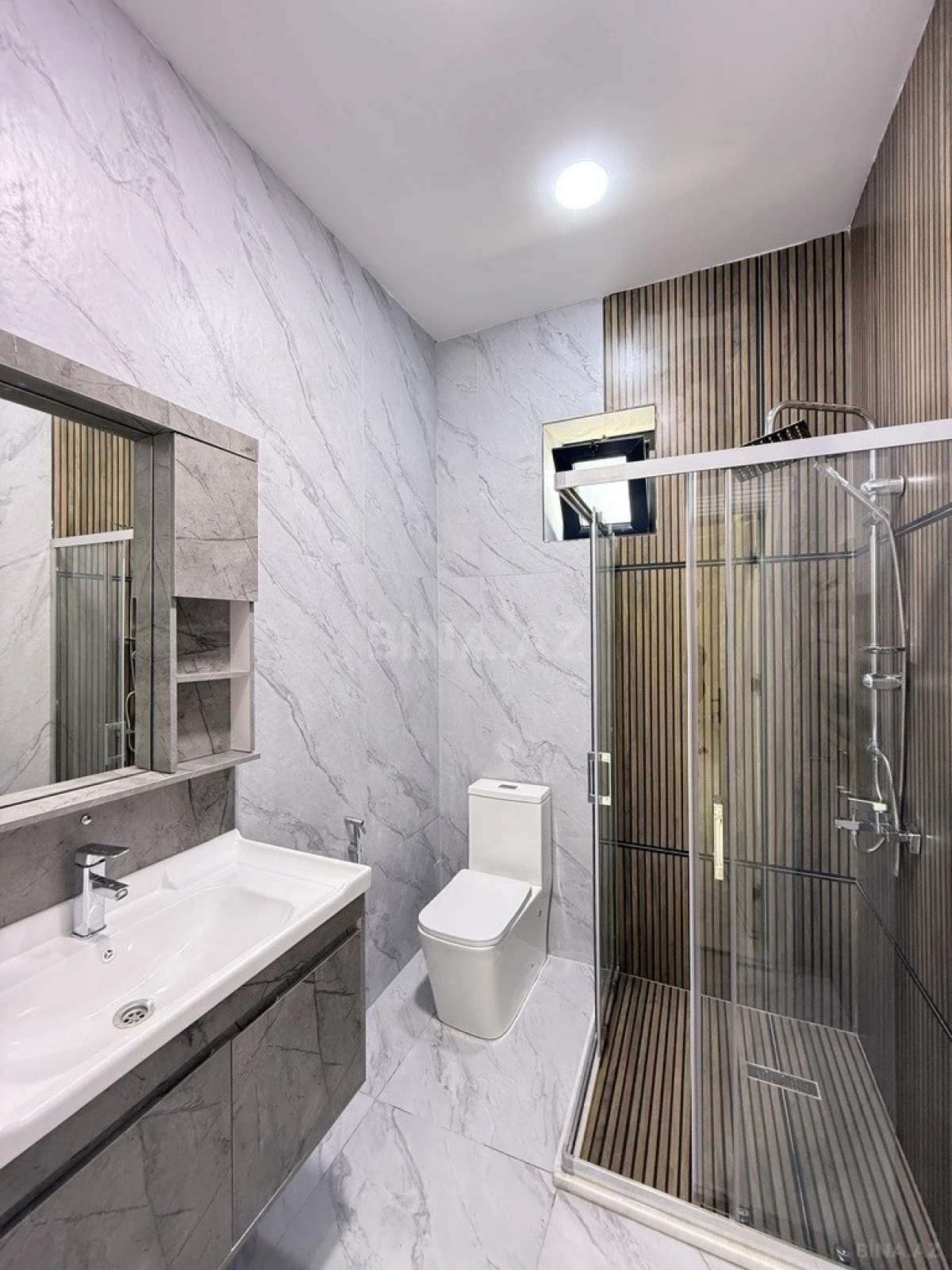 Satılır 4 otaqlı həyət evi 145 m²