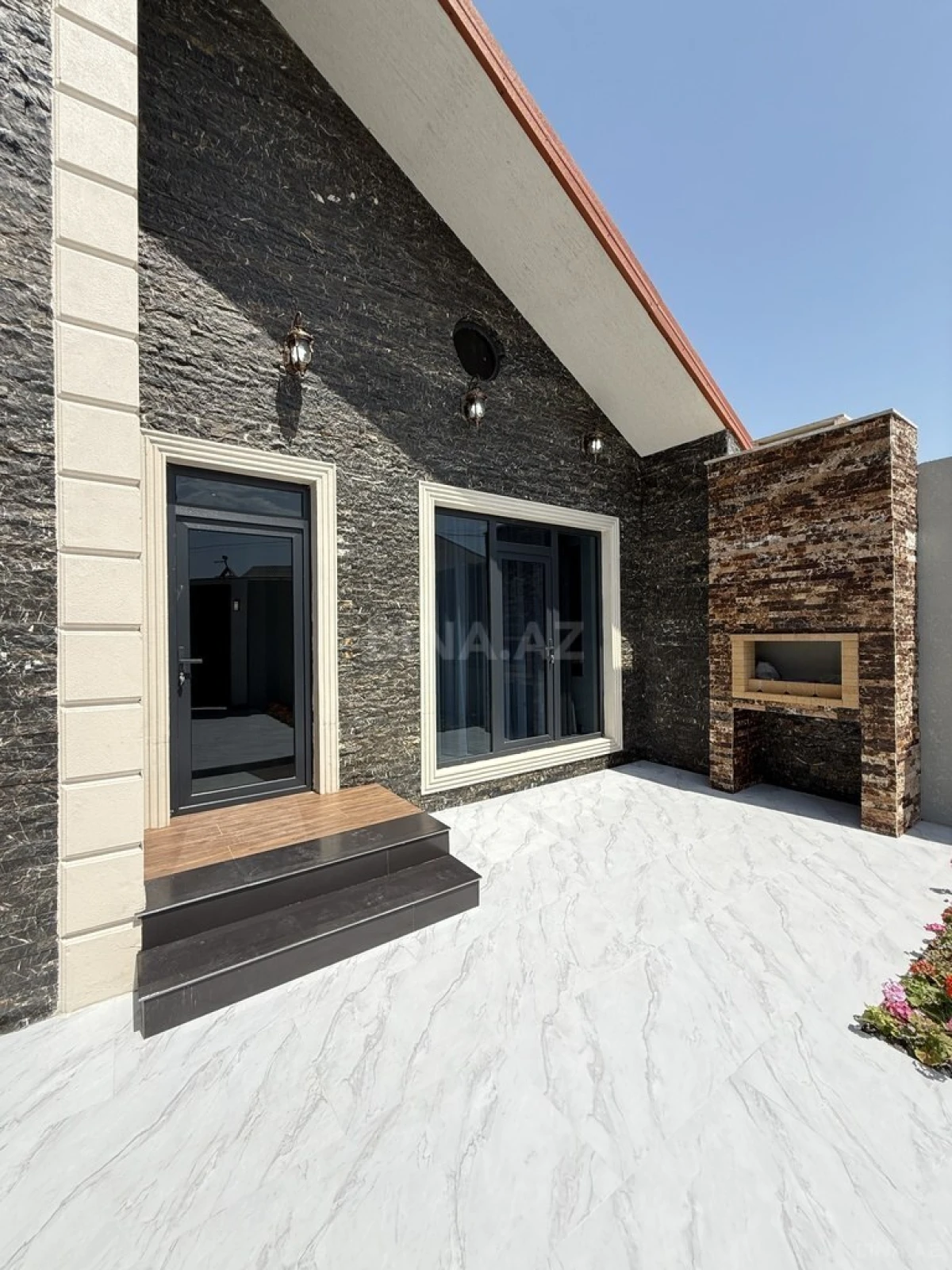 Satılır 4 otaqlı həyət evi 145 m²