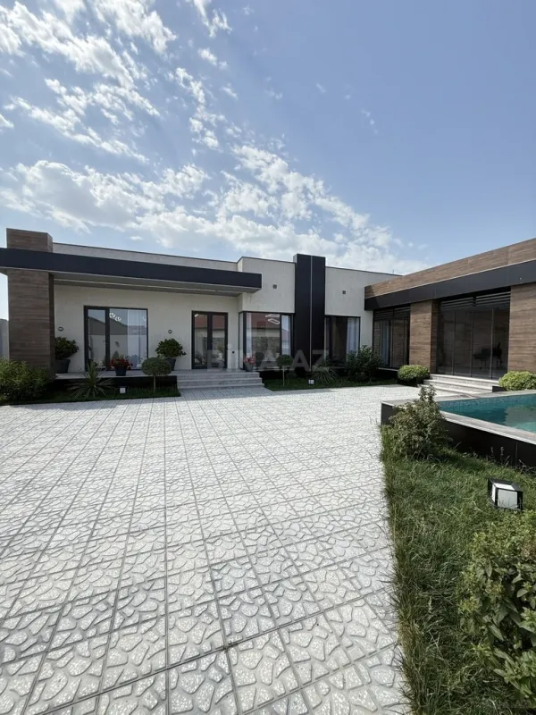 Satılır 4 otaqlı həyət evi 200 m²