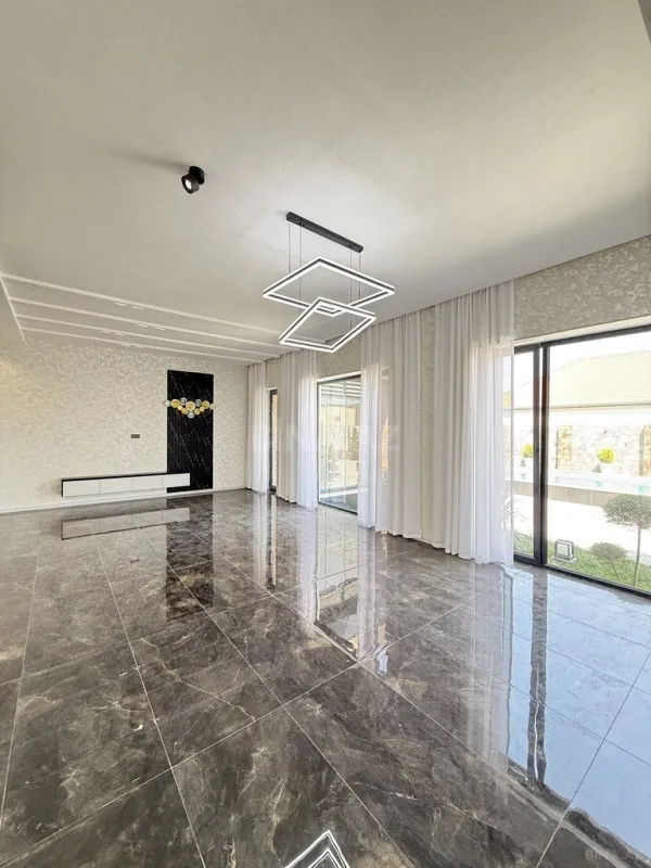 Satılır 4 otaqlı həyət evi 200 m²