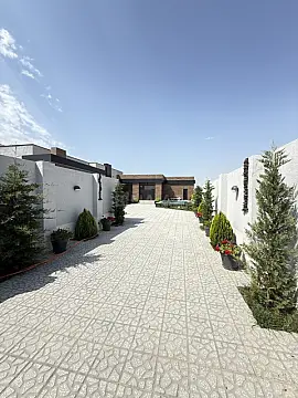 Satılır 4 otaqlı həyət evi 200 m²
