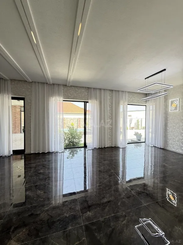 Satılır 4 otaqlı həyət evi 200 m²