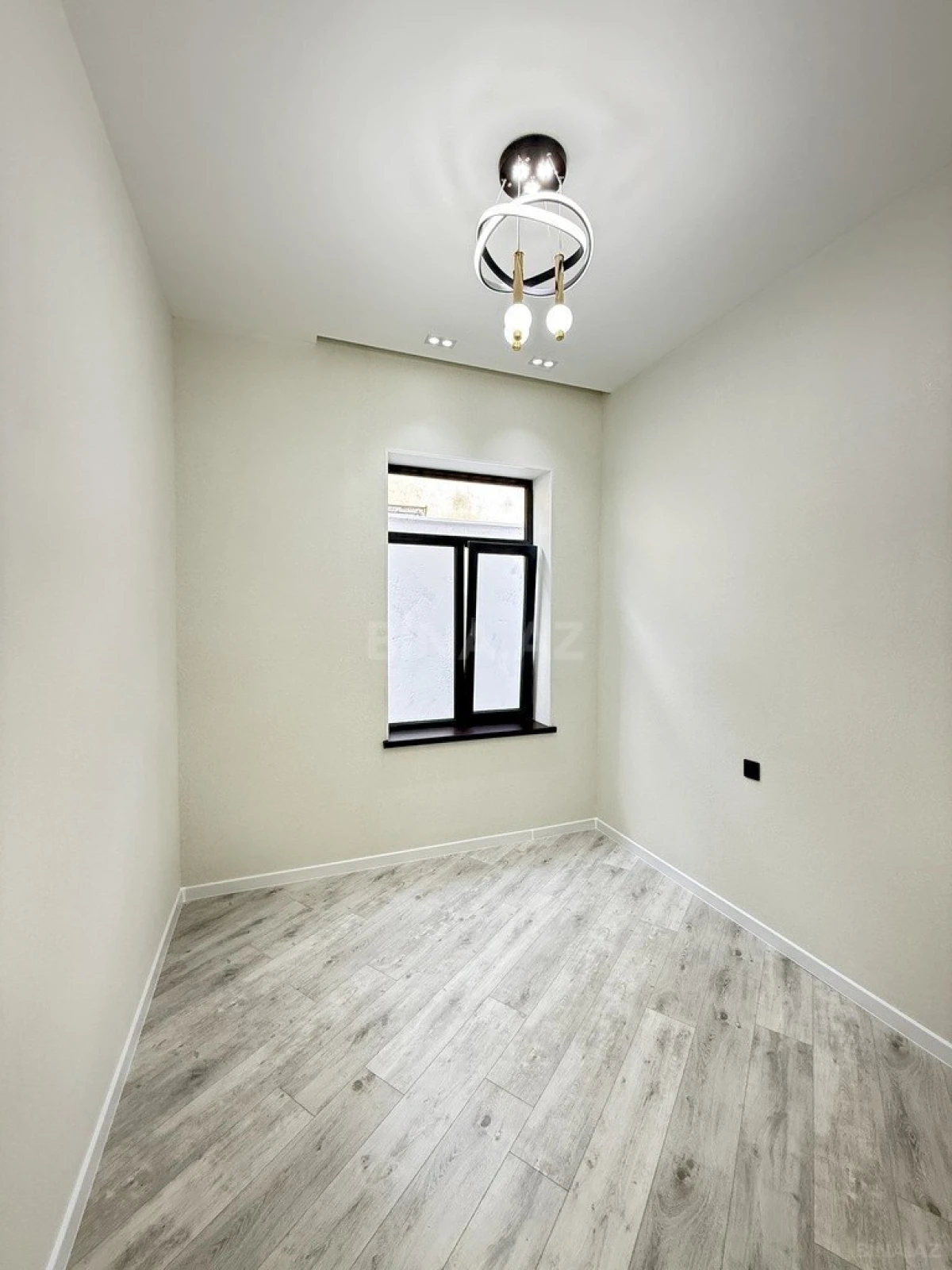 Satılır 4 otaqlı həyət evi 135 m²