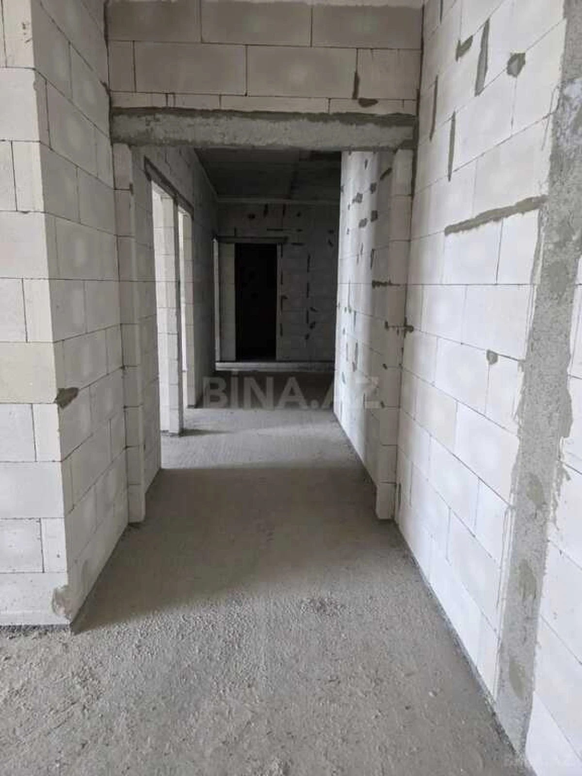 Satılır 3 otaqlı mənzil 148 m²
