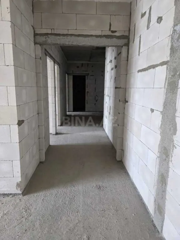 Satılır 3 otaqlı mənzil 148 m²