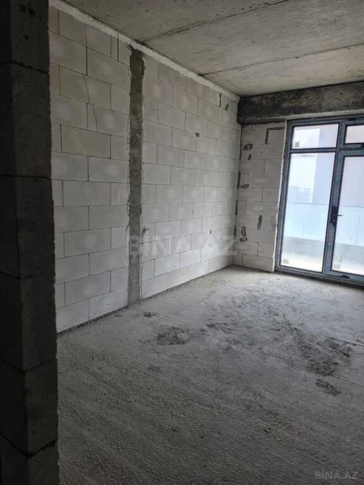 Satılır 3 otaqlı mənzil 148 m²