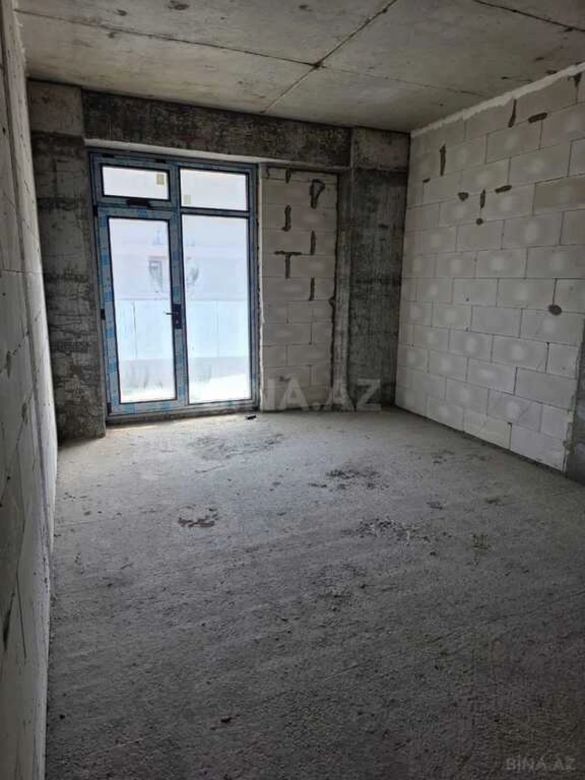 Satılır 3 otaqlı mənzil 148 m²