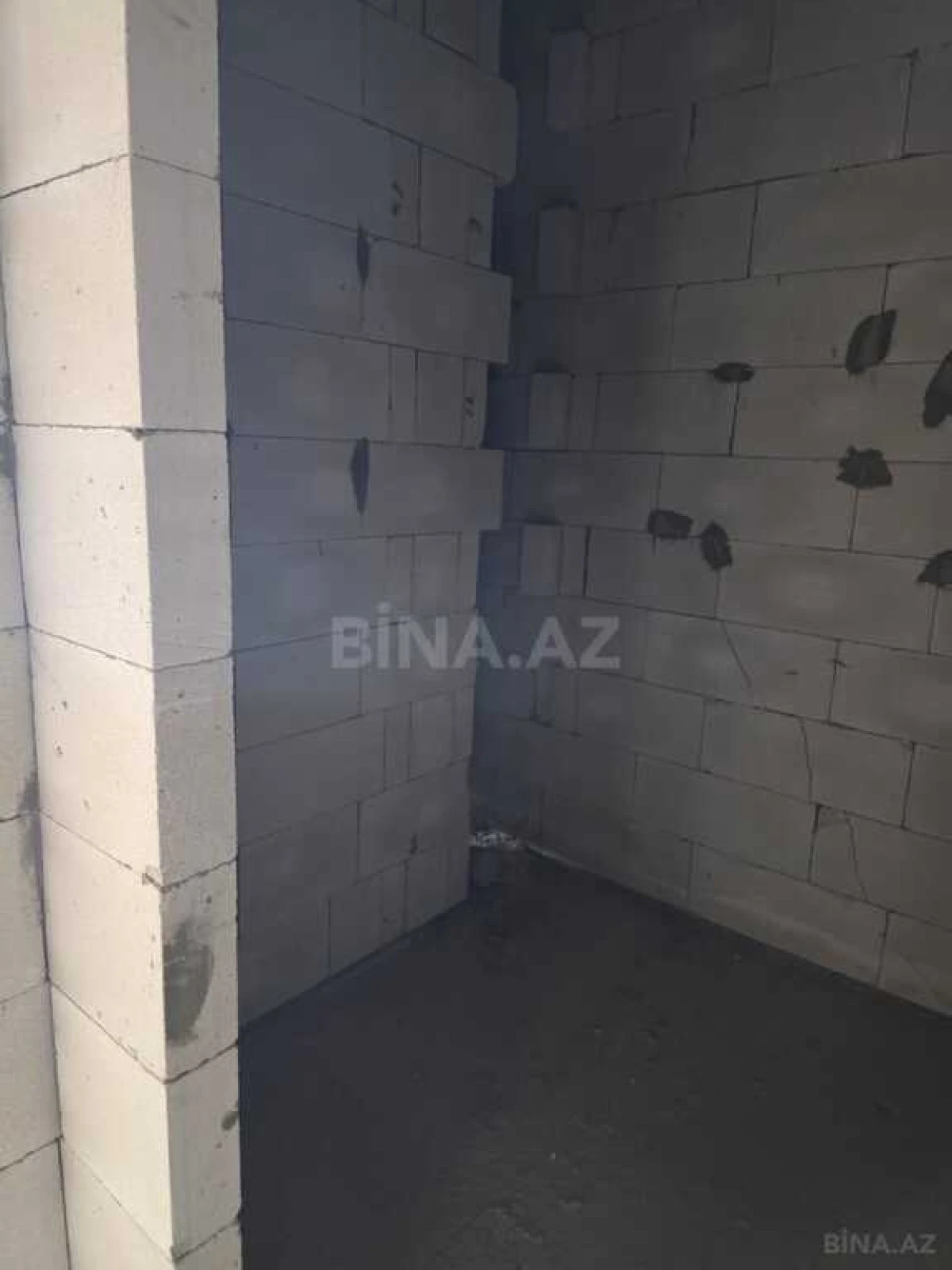 Satılır 3 otaqlı mənzil 148 m²