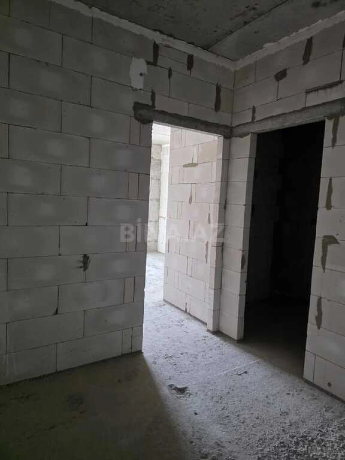 Satılır 3 otaqlı mənzil 148 m²