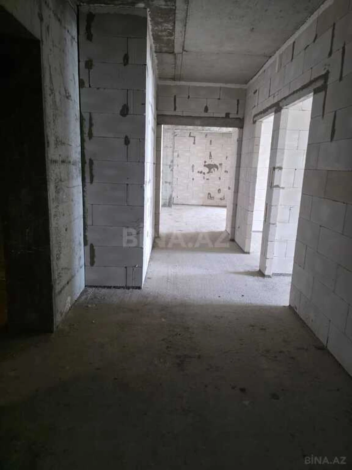 Satılır 3 otaqlı mənzil 148 m²