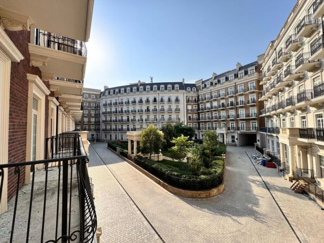 Satılır 2 otaqlı mənzil 84 m²