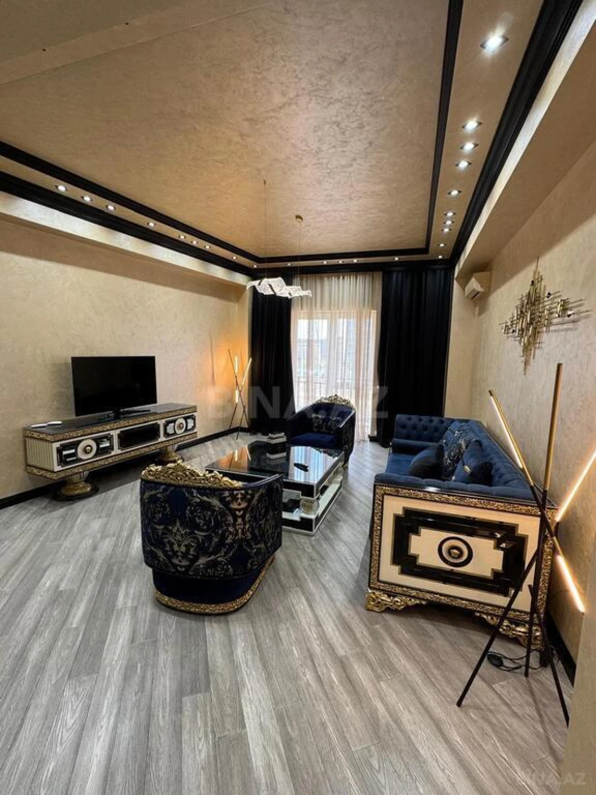 Satılır 3 otaqlı mənzil 145 m²