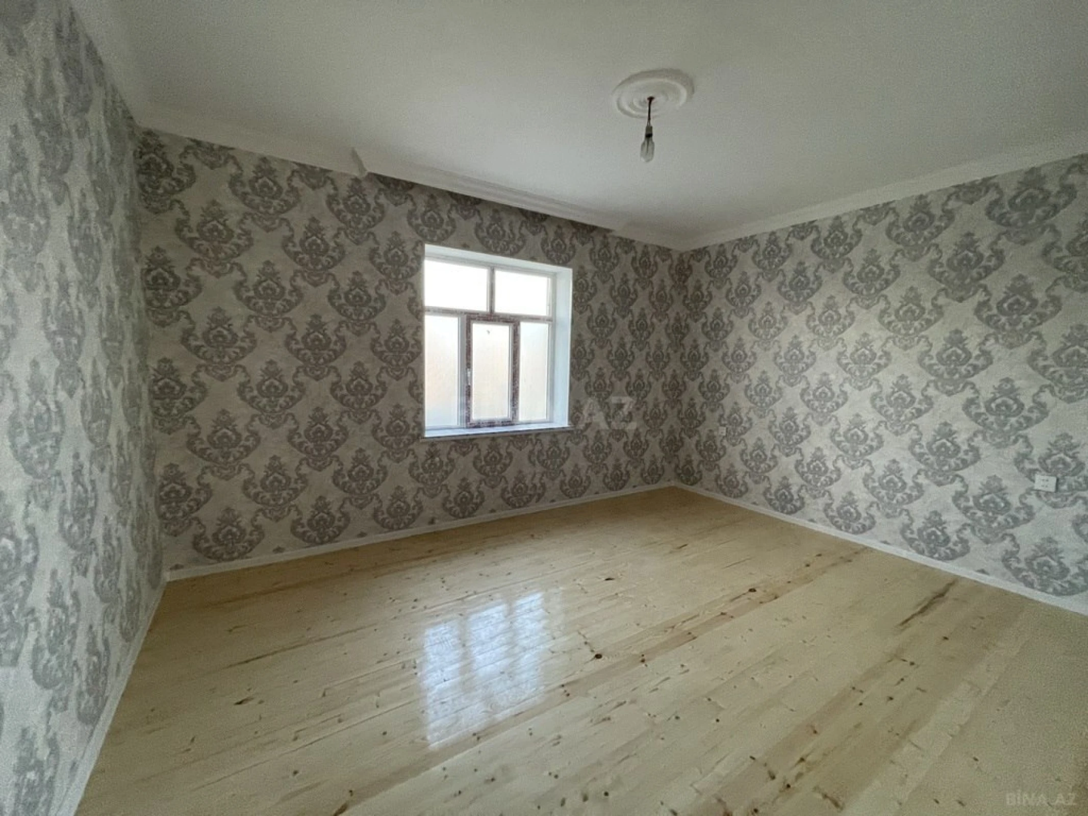 Satılır 3 otaqlı həyət evi 100 m²