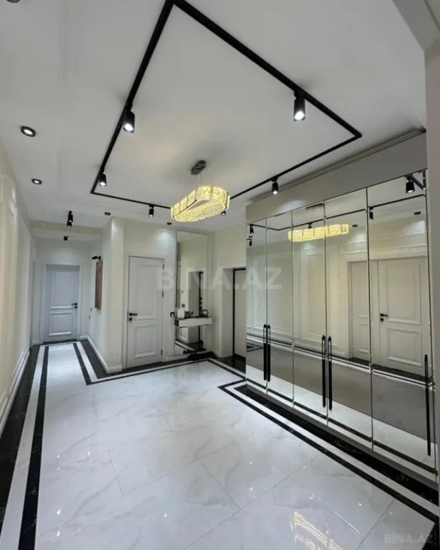 Satılır 3 otaqlı mənzil 140 m²