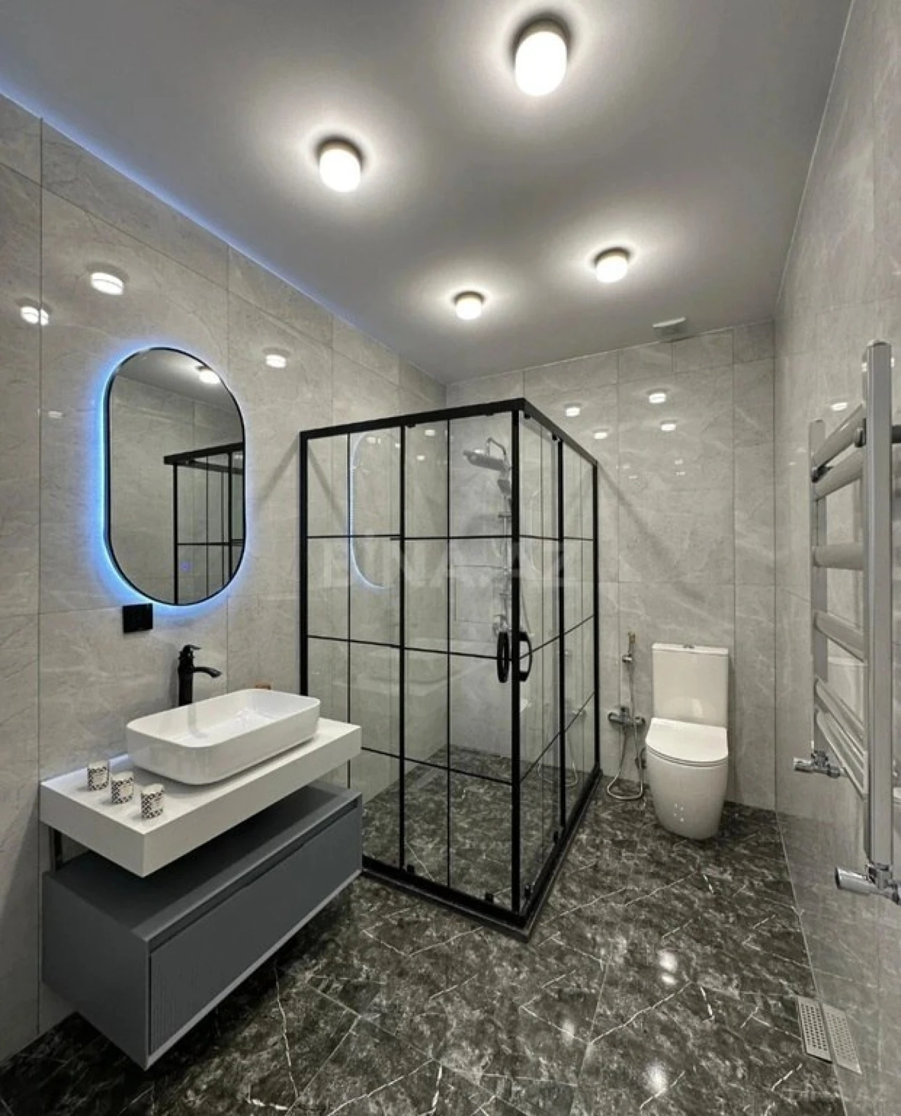 Satılır 3 otaqlı mənzil 140 m²