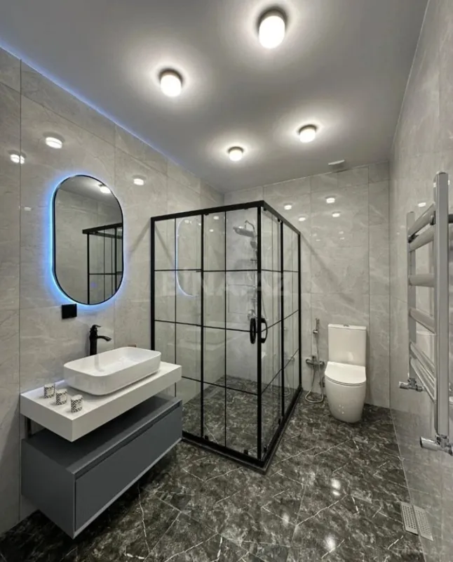 Satılır 3 otaqlı mənzil 140 m²