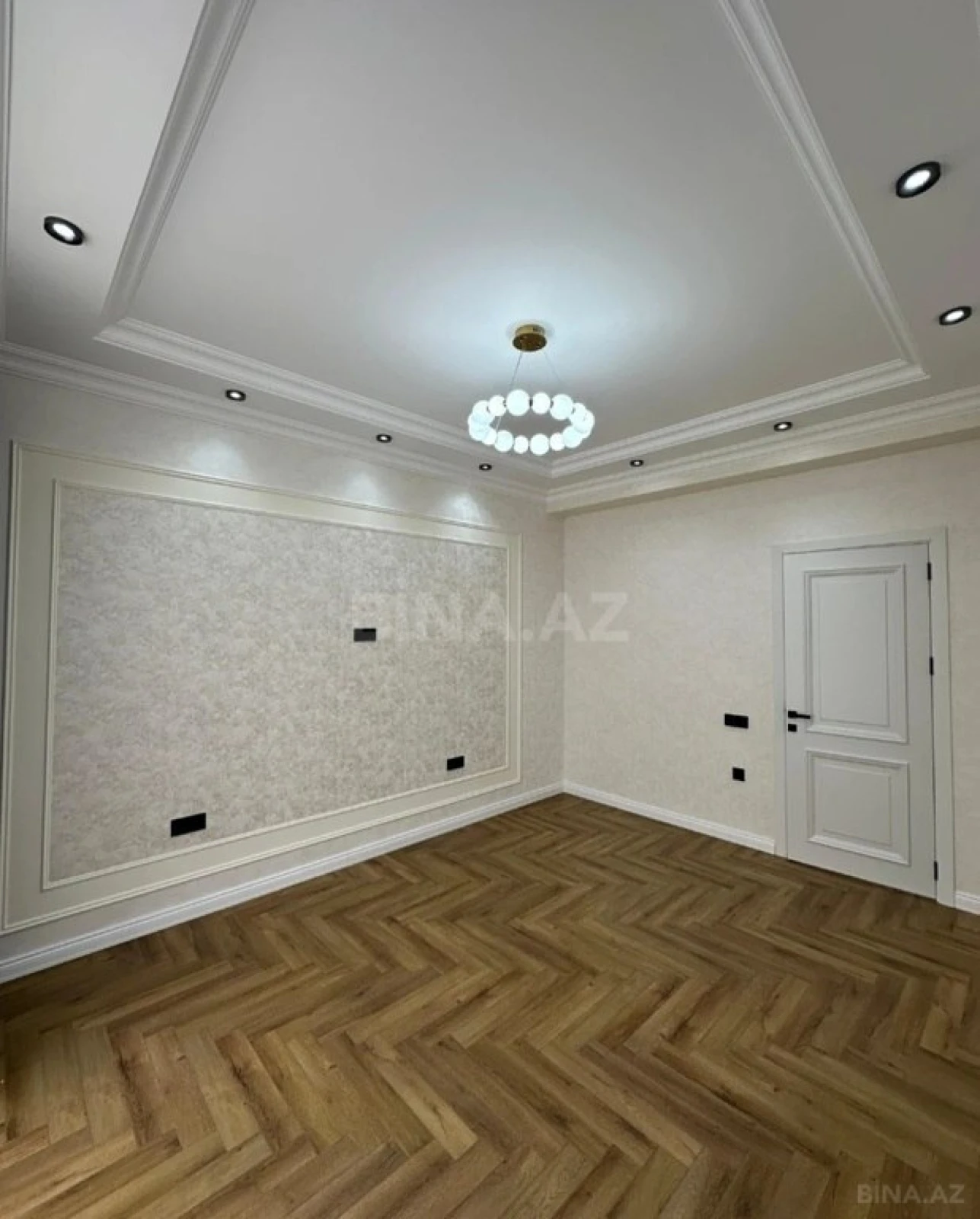Satılır 3 otaqlı mənzil 140 m²
