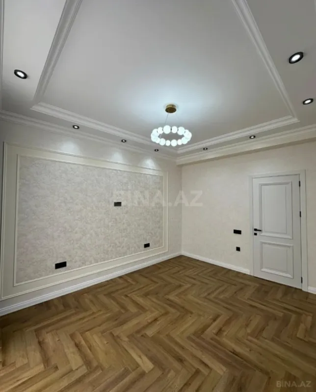 Satılır 3 otaqlı mənzil 140 m²