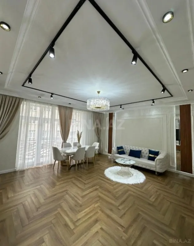 Satılır 3 otaqlı mənzil 140 m²