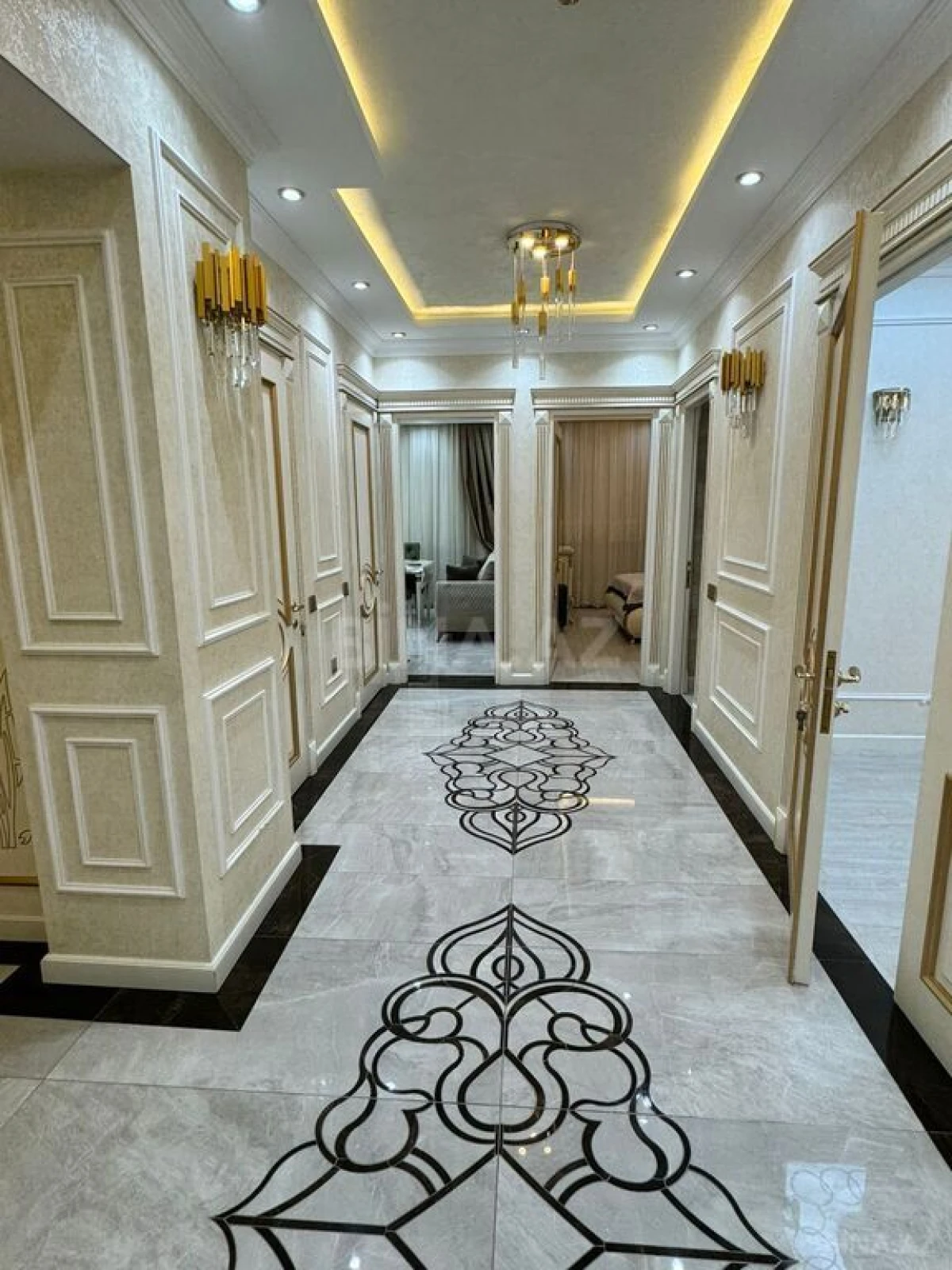 Kirayə verilir 3 otaqlı mənzil 150 m²