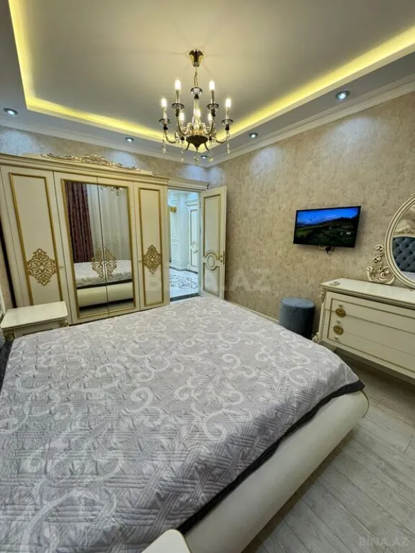 Kirayə verilir 3 otaqlı mənzil 150 m²