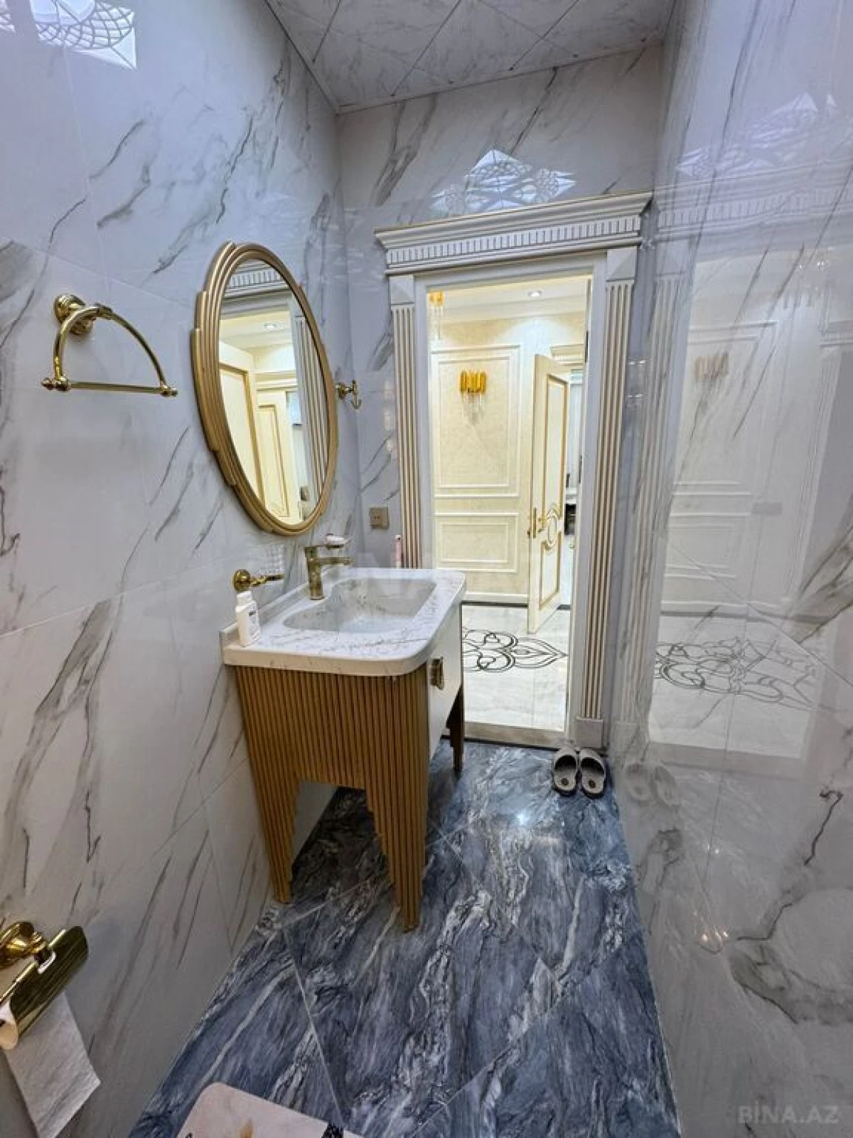 Kirayə verilir 3 otaqlı mənzil 150 m²