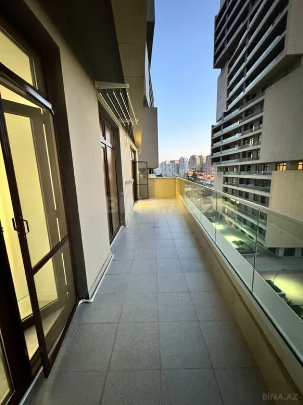 Kirayə verilir 3 otaqlı mənzil 150 m²