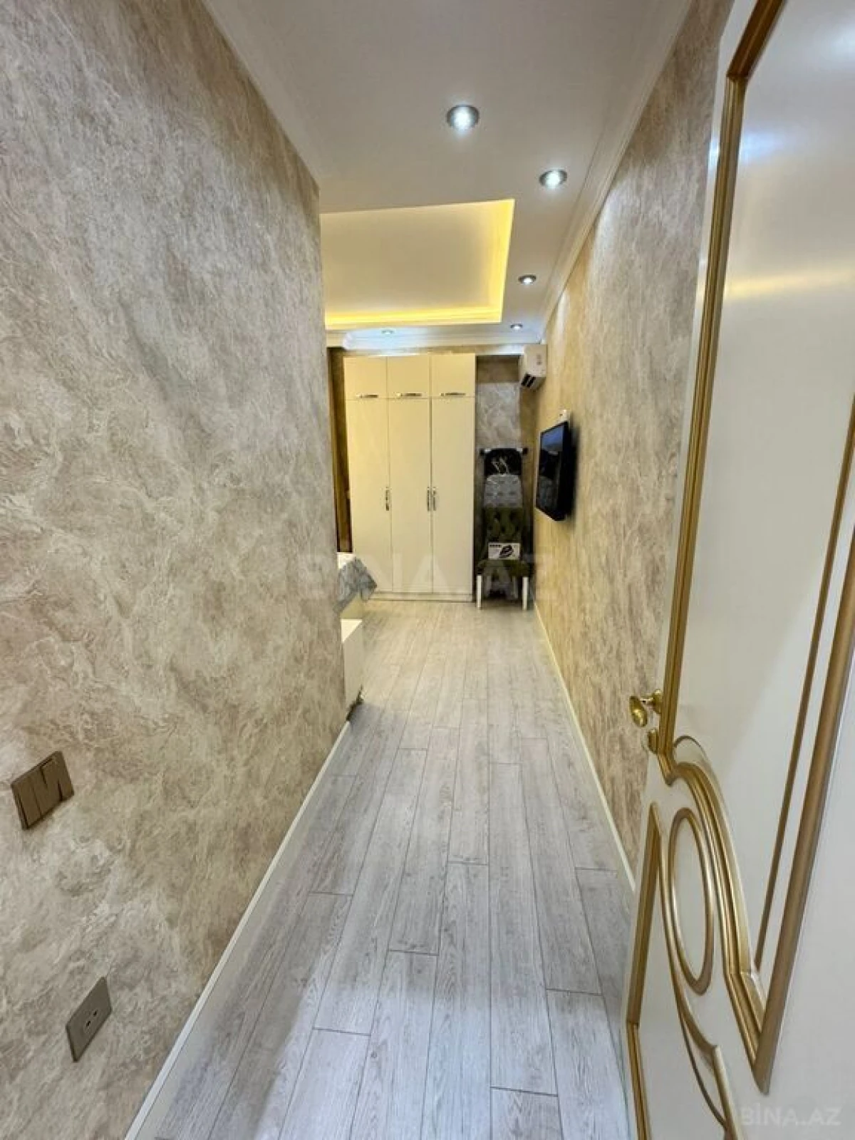 Kirayə verilir 3 otaqlı mənzil 150 m²