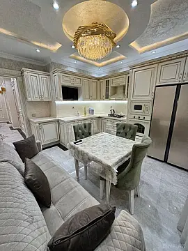 Kirayə verilir 3 otaqlı mənzil 150 m²