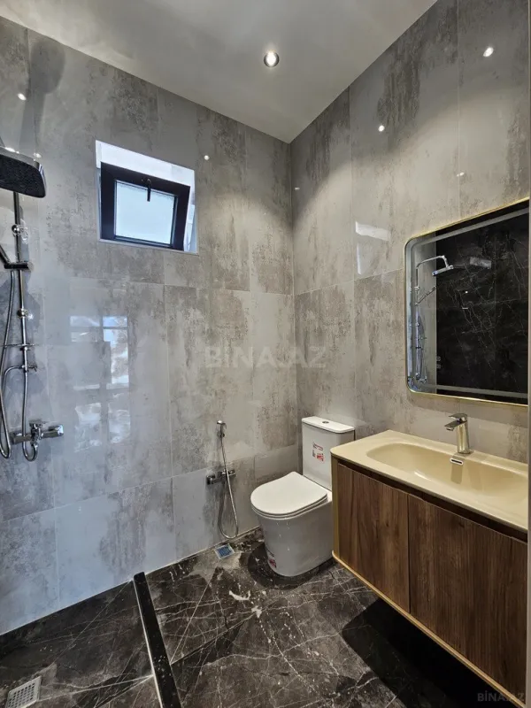 Satılır 4 otaqlı həyət evi 200 m²