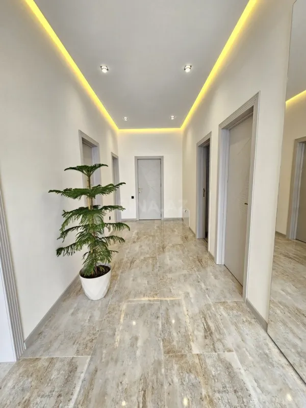 Satılır 4 otaqlı həyət evi 200 m²
