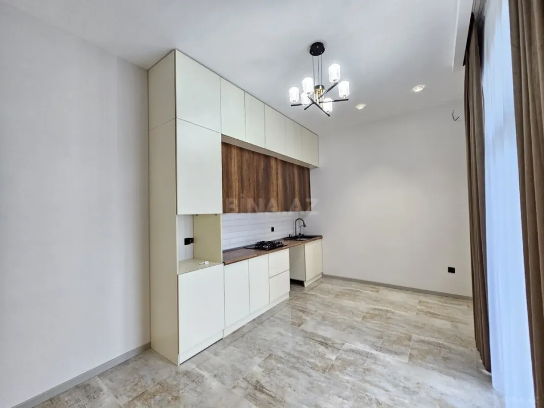 Satılır 4 otaqlı həyət evi 200 m²