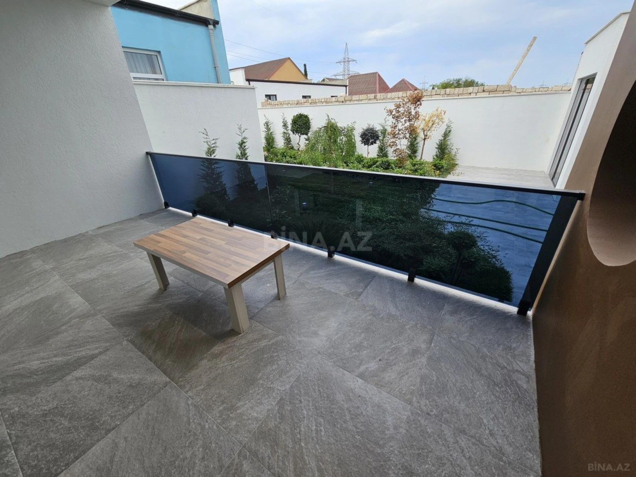 Satılır 4 otaqlı həyət evi 200 m²