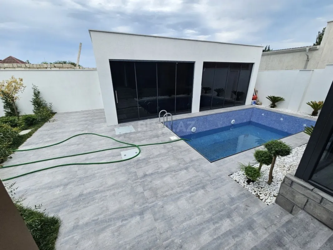 Satılır 4 otaqlı həyət evi 200 m²