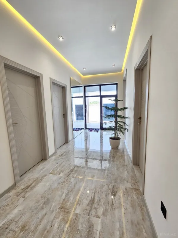 Satılır 4 otaqlı həyət evi 200 m²