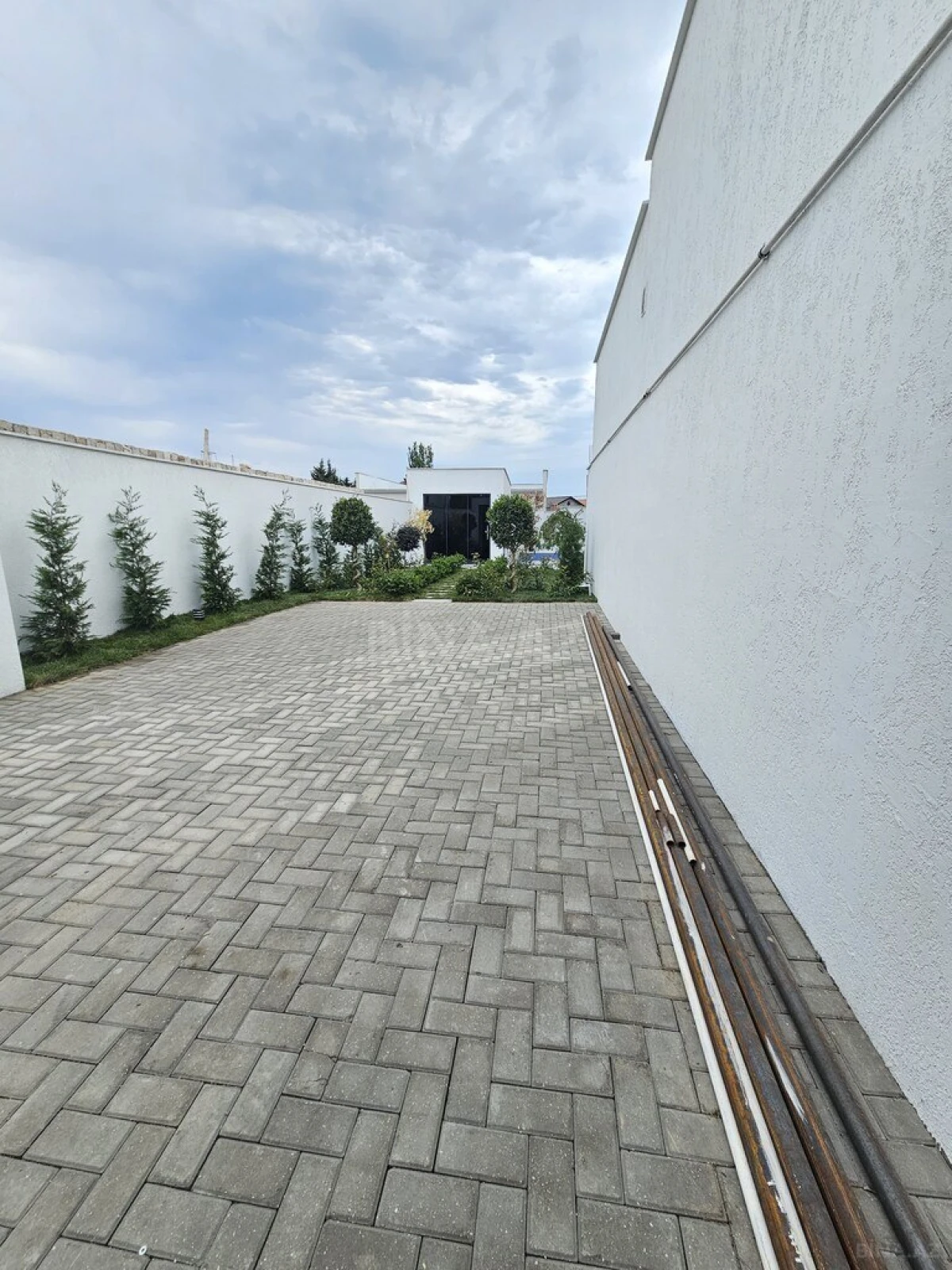 Satılır 4 otaqlı həyət evi 200 m²
