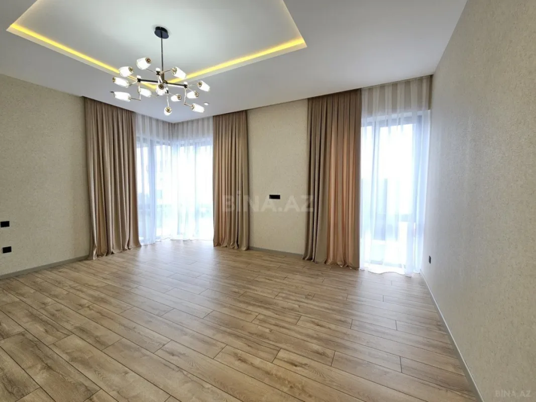 Satılır 4 otaqlı həyət evi 200 m²