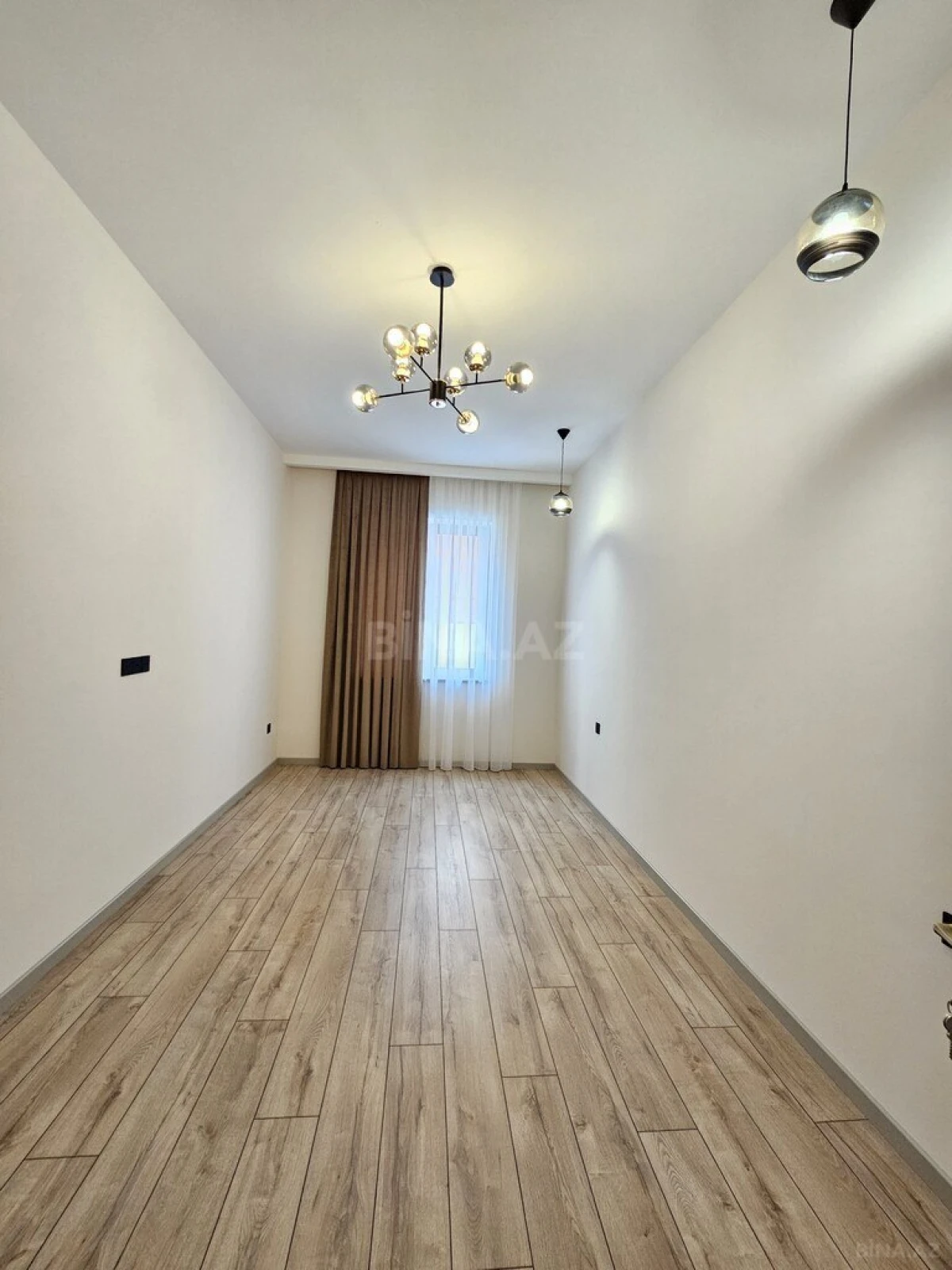 Satılır 4 otaqlı həyət evi 200 m²