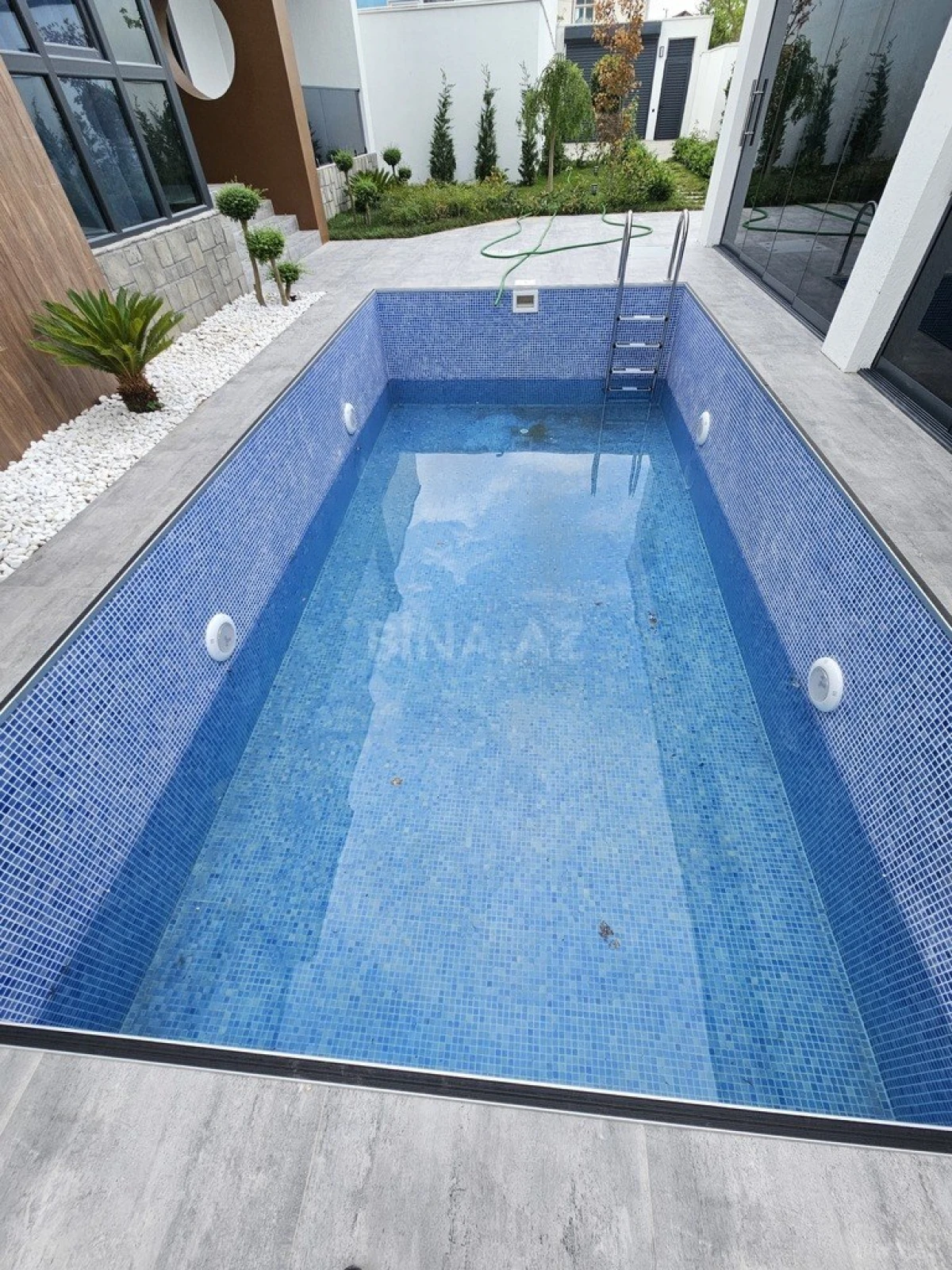 Satılır 4 otaqlı həyət evi 200 m²