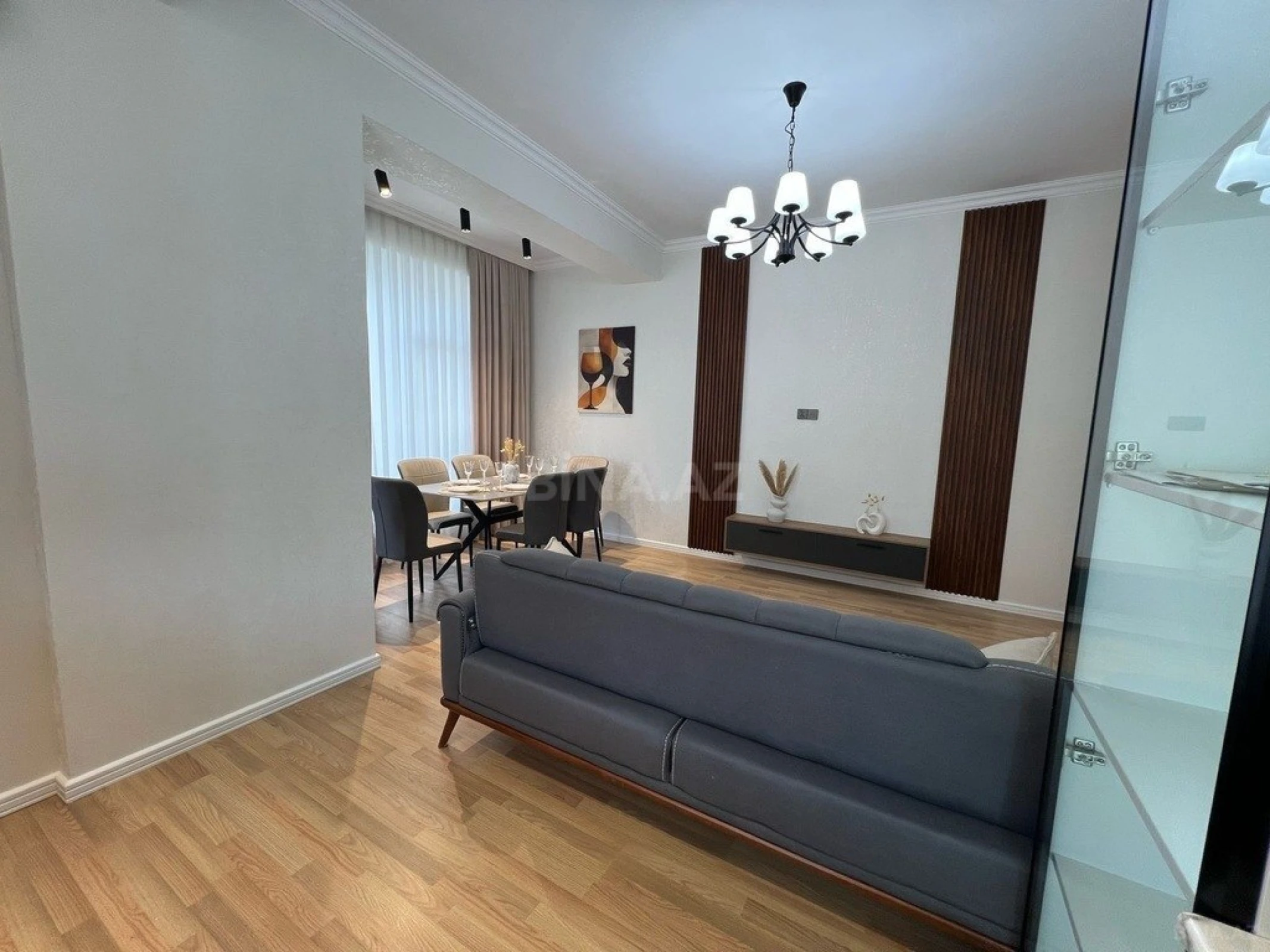 Satılır 2 otaqlı mənzil 85 m²