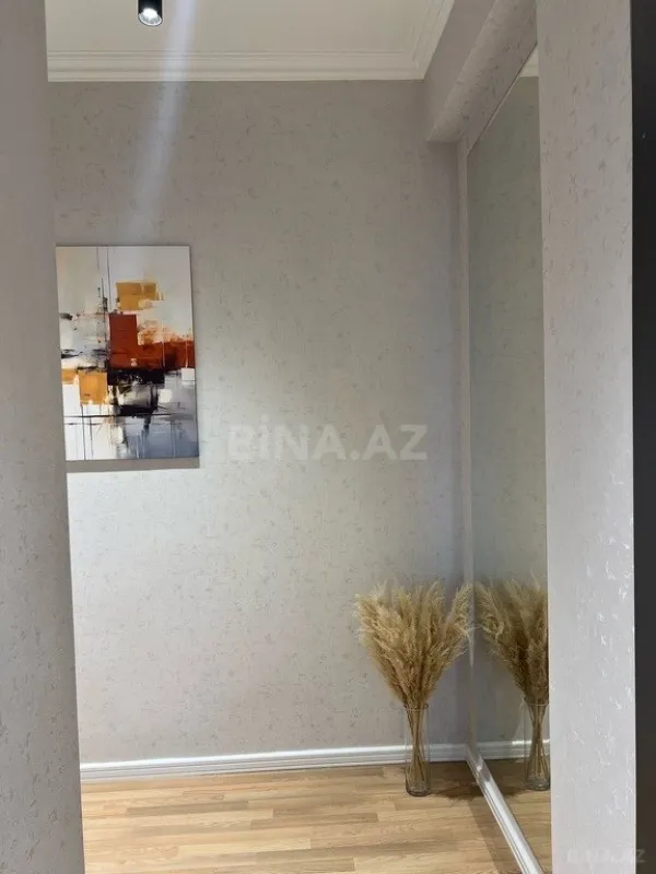 Satılır 2 otaqlı mənzil 85 m²