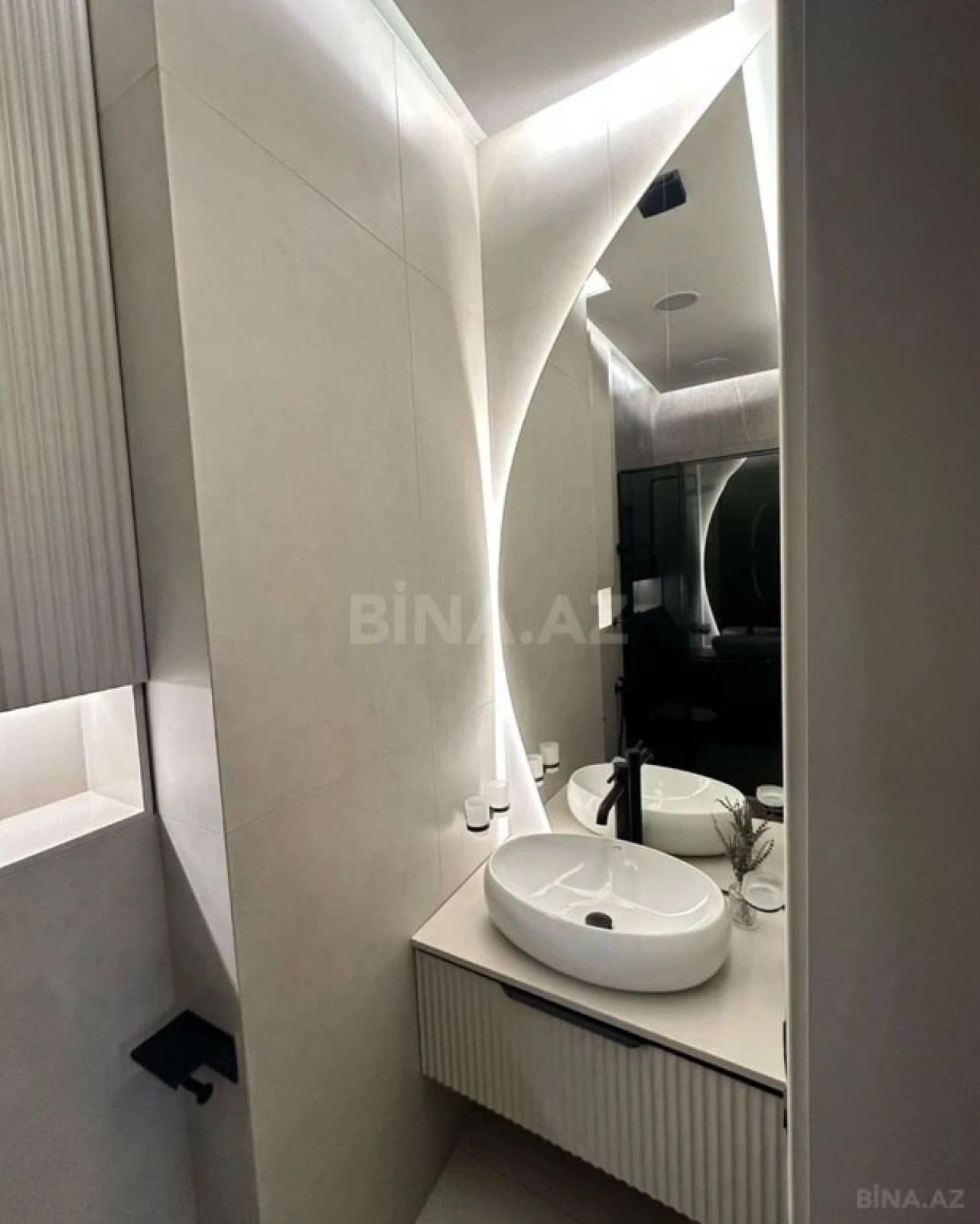 Satılır 3 otaqlı mənzil 150 m²